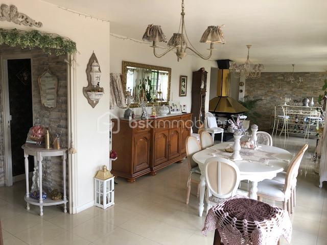 Maison - 171 m² - 6 pièces