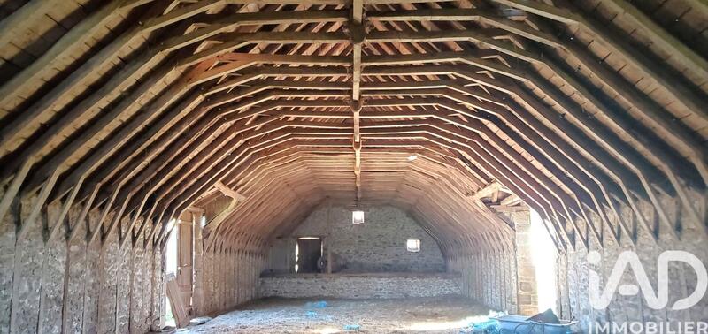 Maison - 247 m² - 10 pièces