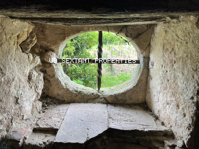 Maison - 250 m² - 1 pièce