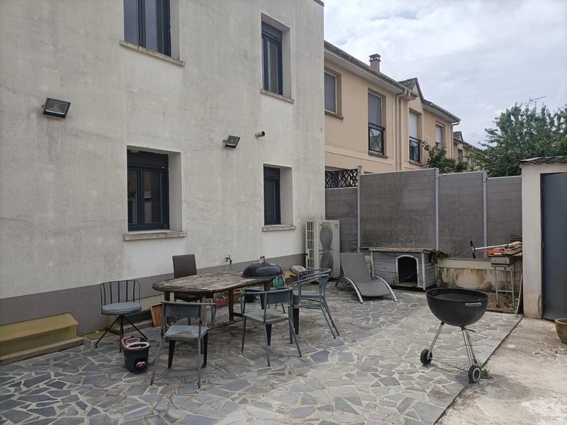Maison - 192 m² - 8 pièces
