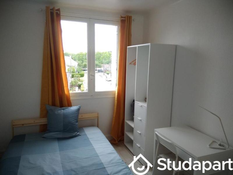 Chambre - 11 m² - 1 pièce