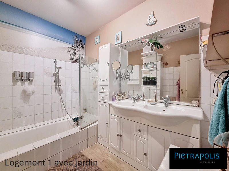 Maison - 493 m² - 10 pièces