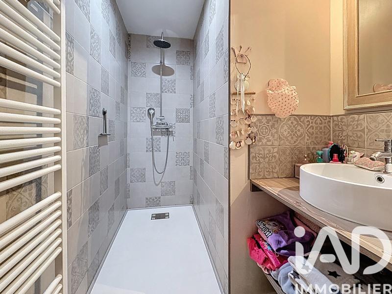 Maison - 224 m² - 8 pièces