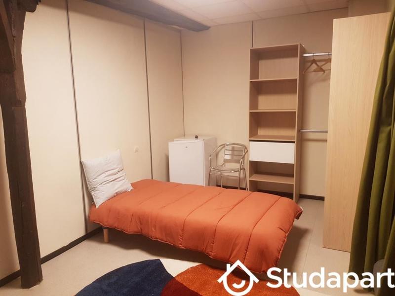 Chambre - 13 m² - 1 pièce