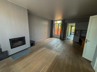 Maison - 210 m² - 6 pièces