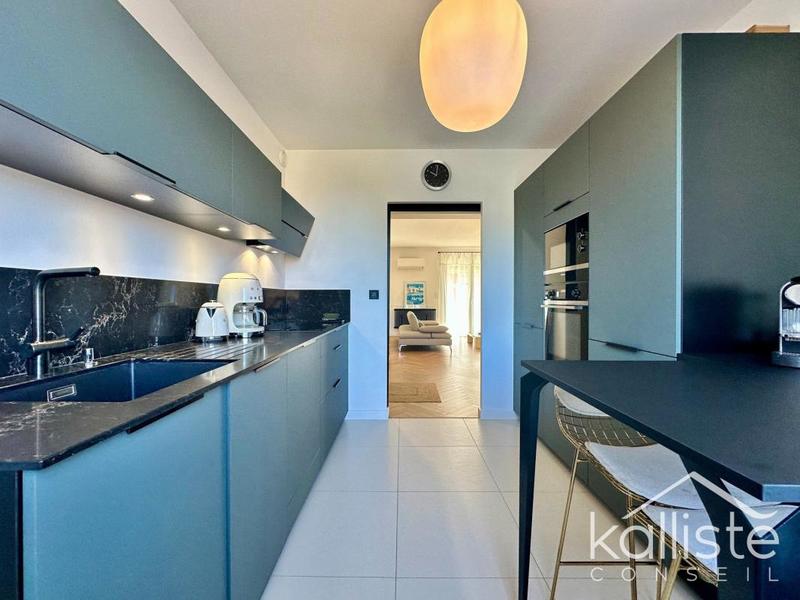 Appartement - 79 m² - 3 pièces