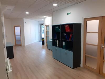 Bureau - 297 m² - 6 pièces