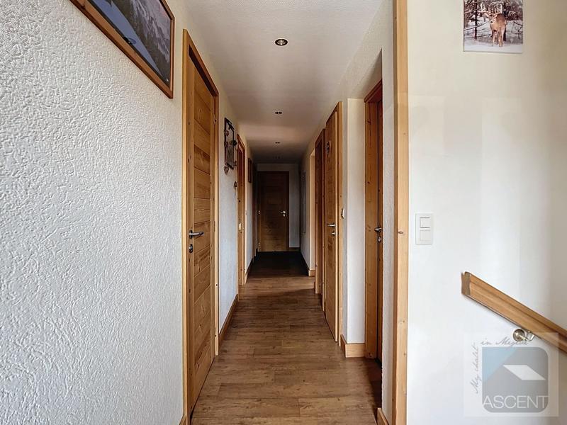 Châlet - 252 m² - 16 pièces