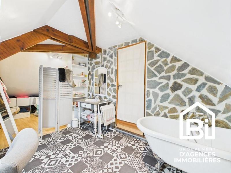 Maison ancienne - 189 m² - 7 pièces