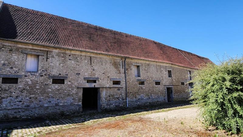 Grange - 164 m² - 1 pièce