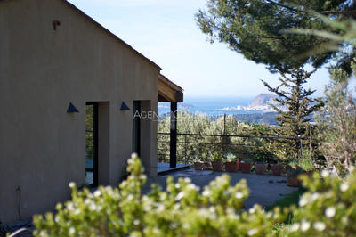 Villa - 180 m² - 5 pièces