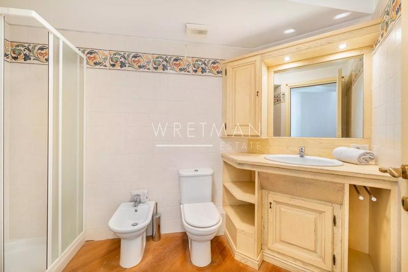 Appartement - 144 m² - 6 pièces