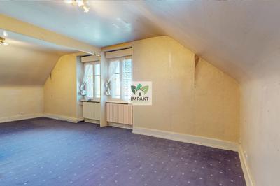 Maison - 178 m² - 7 pièces