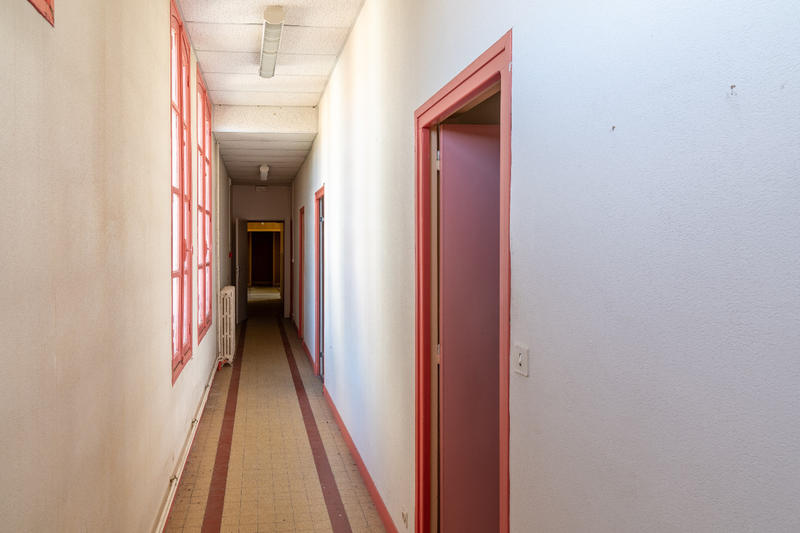 Immeuble - 1 210 m²