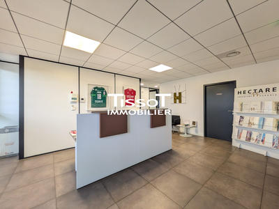 Bureau - 233 m²