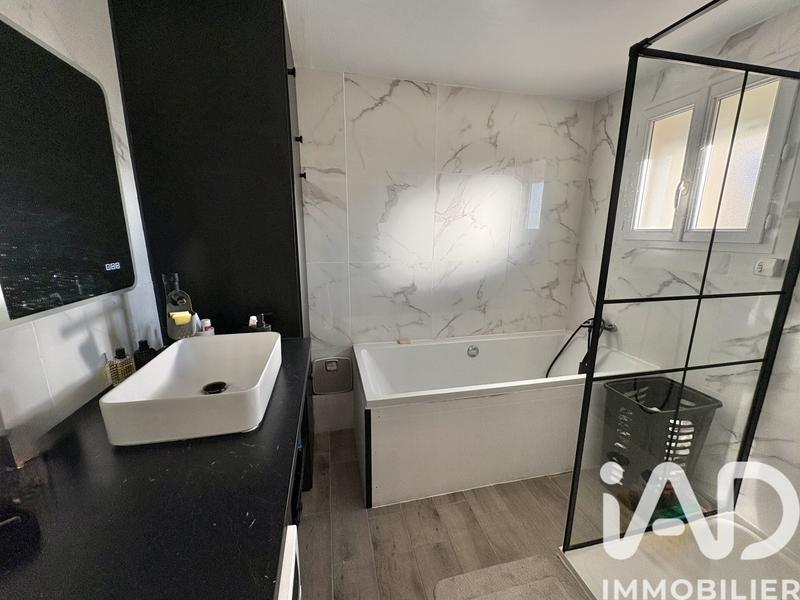 Maison - 105 m² - 3 pièces