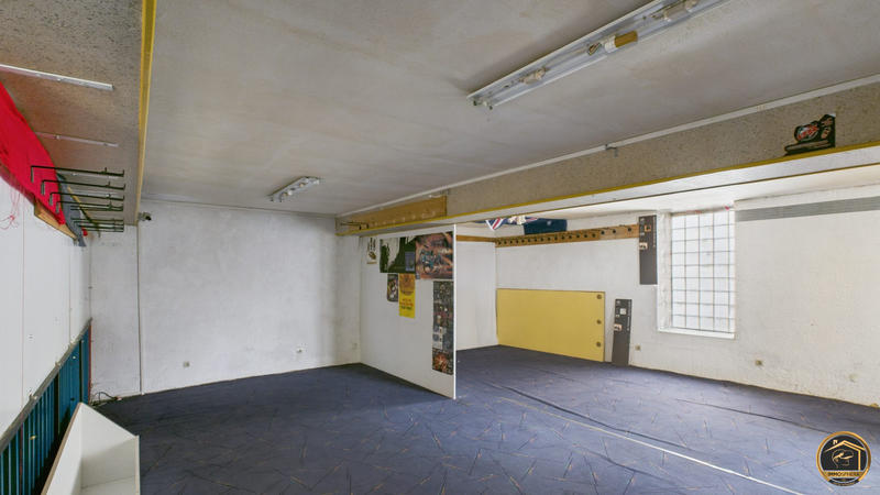 Local commercial - 278 m² - 13 pièces