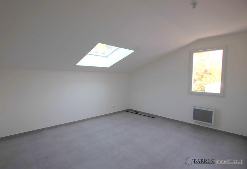 Appartement - 92 m² - 4 pièces