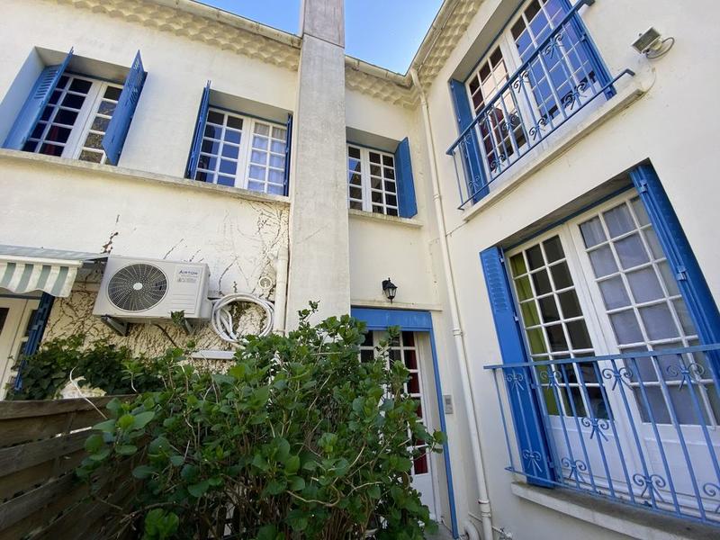 Appartement - 556 m² - 20 pièces