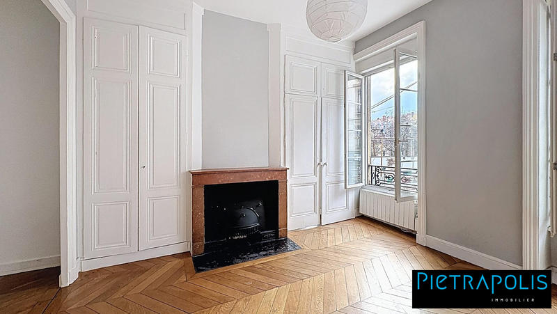 Appartement - 90 m² - 3 pièces