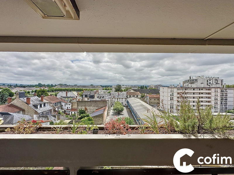 Appartement - 160 m² - 8 pièces