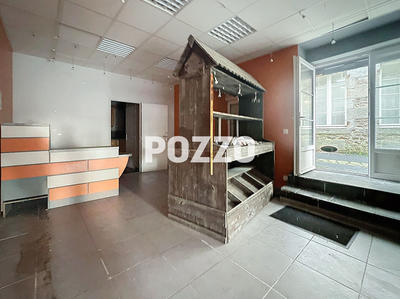 Immeuble - 200 m² - 4 pièces