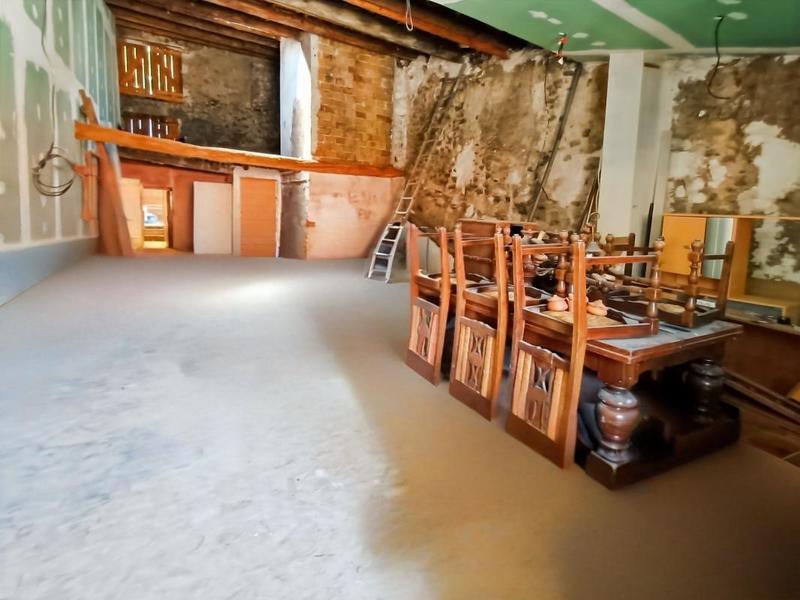 Studio - 89 m² - 3 pièces