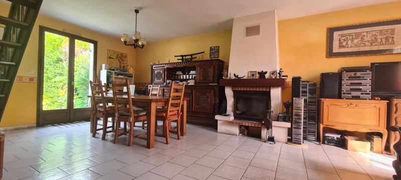 Maison - 96 m² - 6 pièces