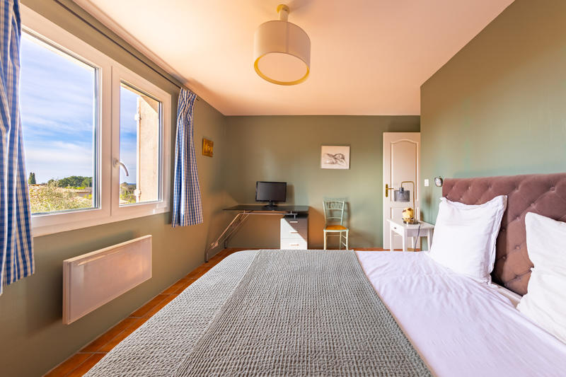 Maison - 220 m² - 6 pièces