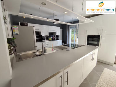 Maison - 125 m² - 7 pièces