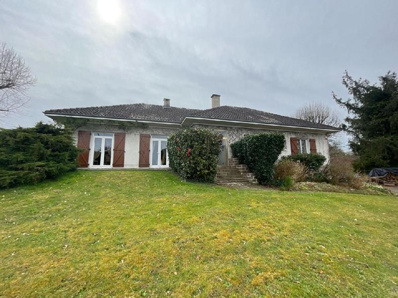Maison - 205 m² - 8 pièces
