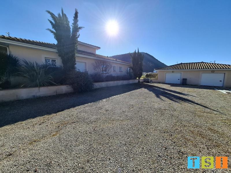 Maison - 160 m² - 6 pièces