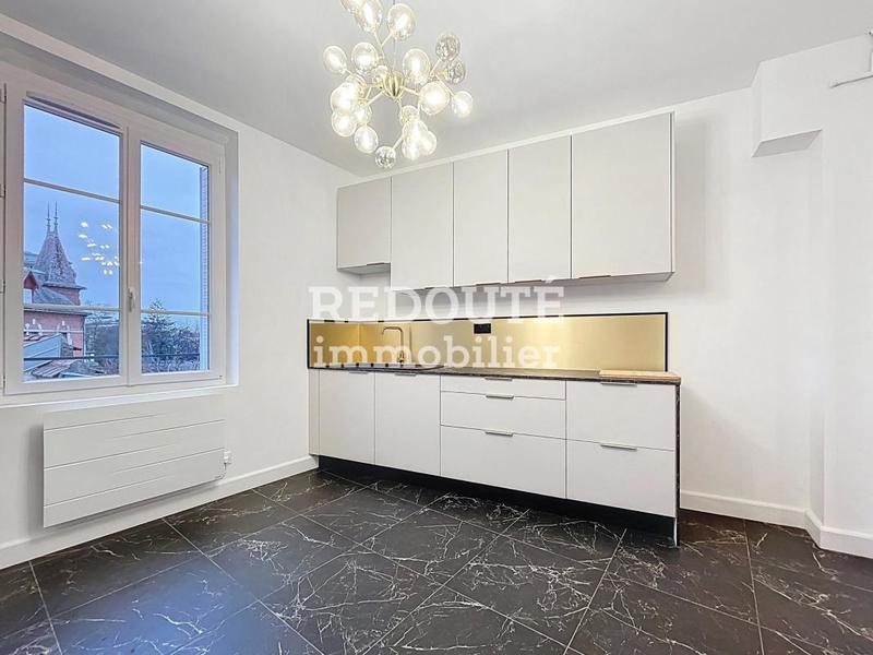 Appartement - 80 m² - 5 pièces