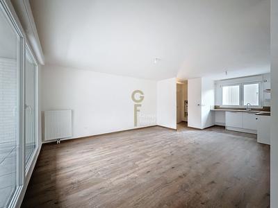 Appartement - 93 m² - 4 pièces