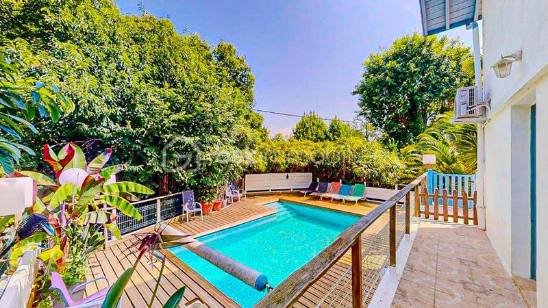 Maison - 152 m² - 5 pièces