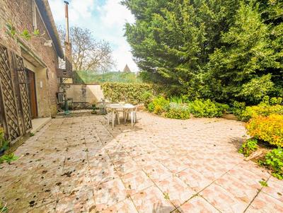 Propriété - 325 m² - 13 pièces