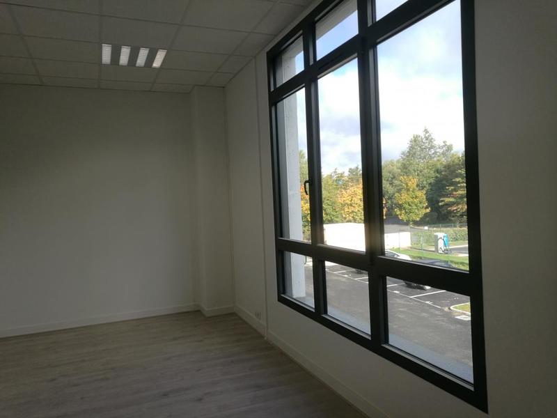 Bureau - 21 m² - 5 pièces