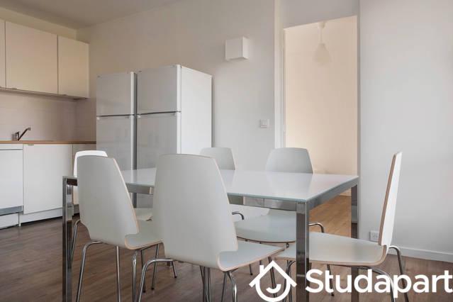 Chambre - 10 m² - 1 pièce