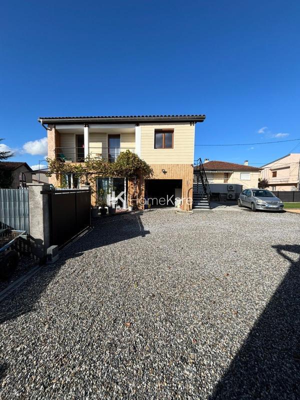 Maison - 100 m² - 6 pièces