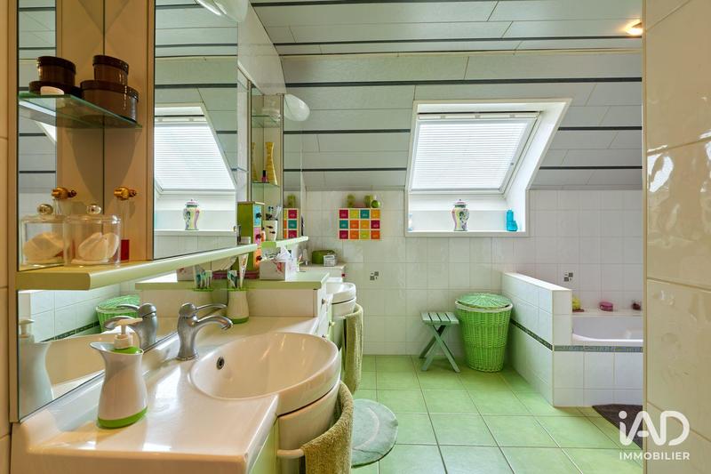 Maison - 360 m² - 9 pièces