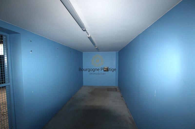 Local d'activité / Entrepôt - 143 m²