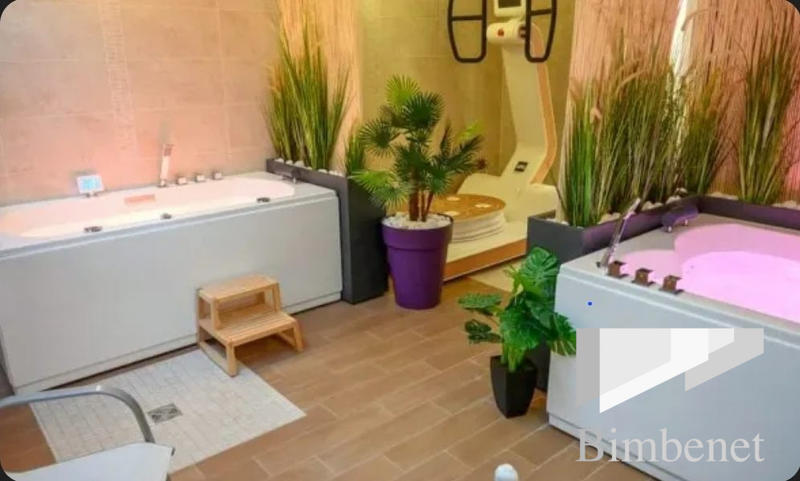 Local d'activités - 122 m² - 8 pièces