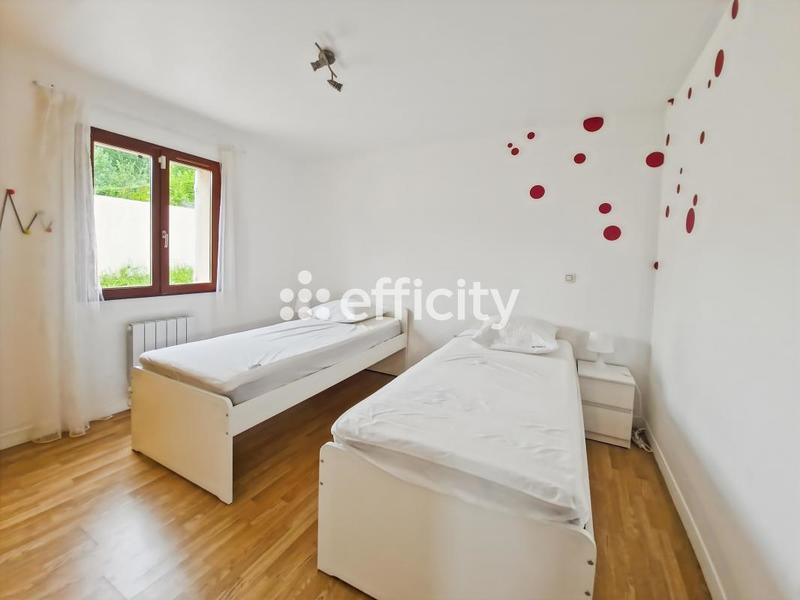 Maison traditionnelle - 100 m² - 6 pièces