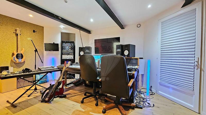 Entrepôt - 400 m² - 10 pièces