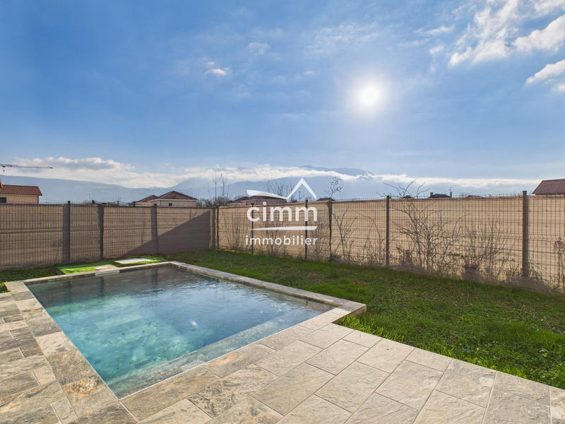 Villa - 130 m² - 4 pièces