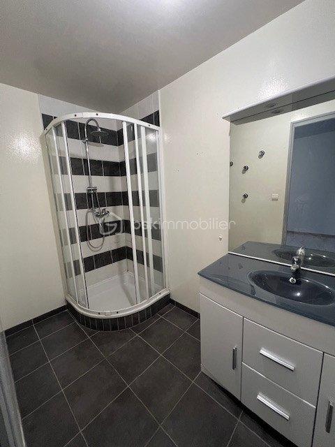 Maison traditionnelle - 166 m² - 8 pièces