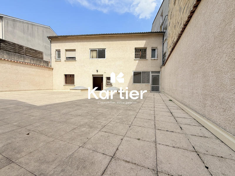 Appartement - 250 m² - 7 pièces