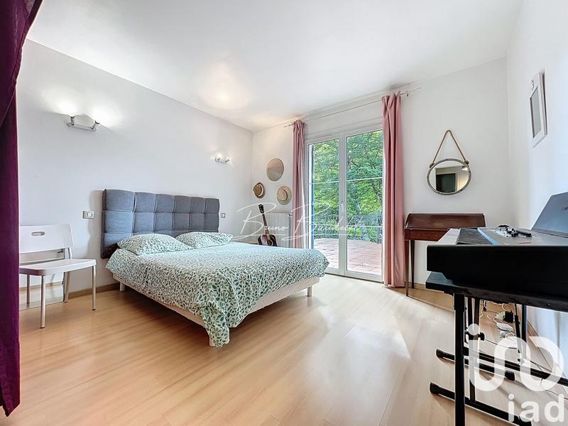 Maison - 200 m² - 6 pièces