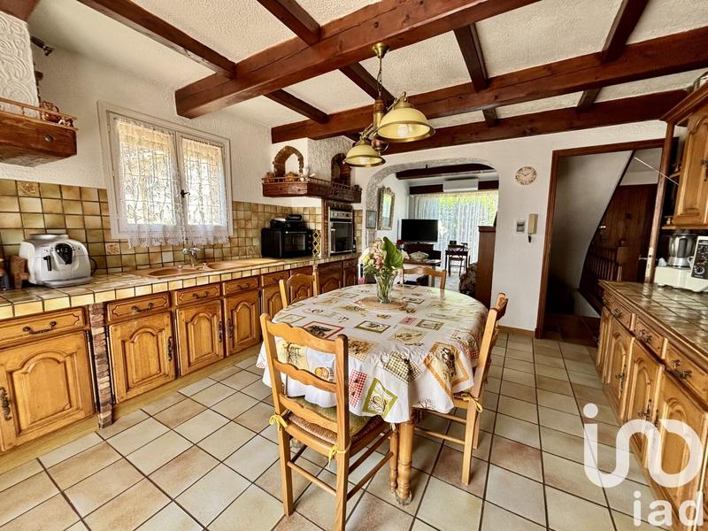Maison - 203 m² - 8 pièces