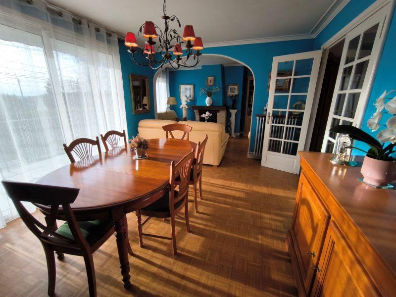 Maison - 176 m² - 8 pièces